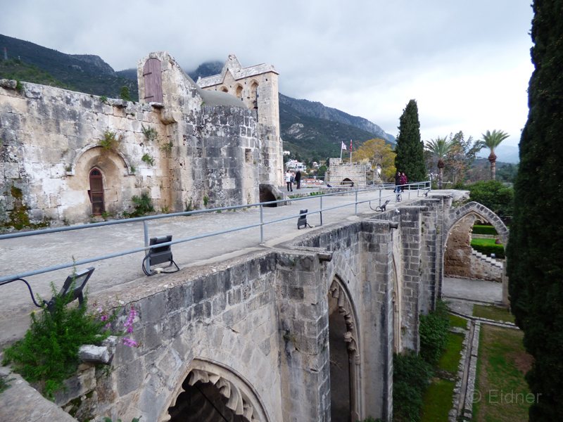 12_P1260908_Belapais